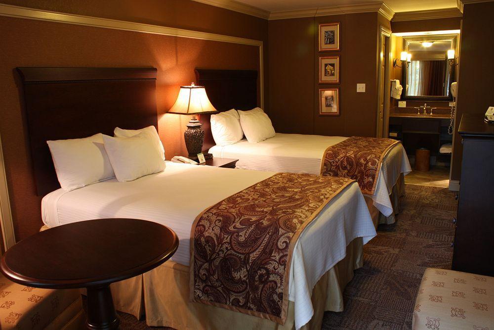 Best Western Plus French Quarter Courtyard Hotel New Orleans Bilik gambar